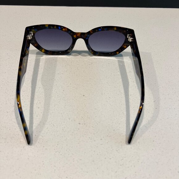 Oscar De La Renta Alva Havana Maculata Cat-Eye Sunglasses With Tortoiseshell and main image 4